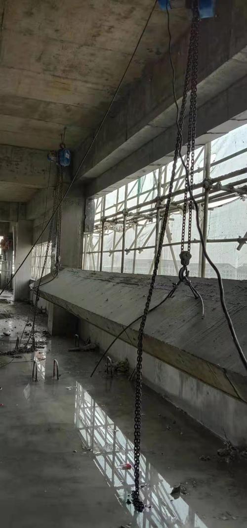 產品大全 >正文  江蘇磊輝建筑工程是一家專業(yè)從事鋼筋混凝土